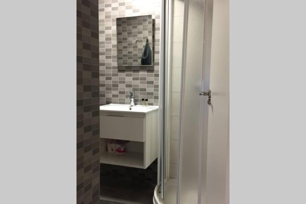 דירות מדריד Plaza Mayor-Acogedor Apartamento En Edificio Historico Del Centro-Wifi מראה חיצוני תמונה