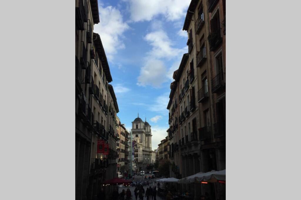 דירות מדריד Plaza Mayor-Acogedor Apartamento En Edificio Historico Del Centro-Wifi מראה חיצוני תמונה